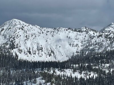 Mar 22, 2023: Large natural avalanche above Rapid Lake. This likely ran sometime last Tuesday, March 14th.